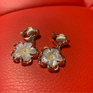 Clip-on Earrings - Flower
